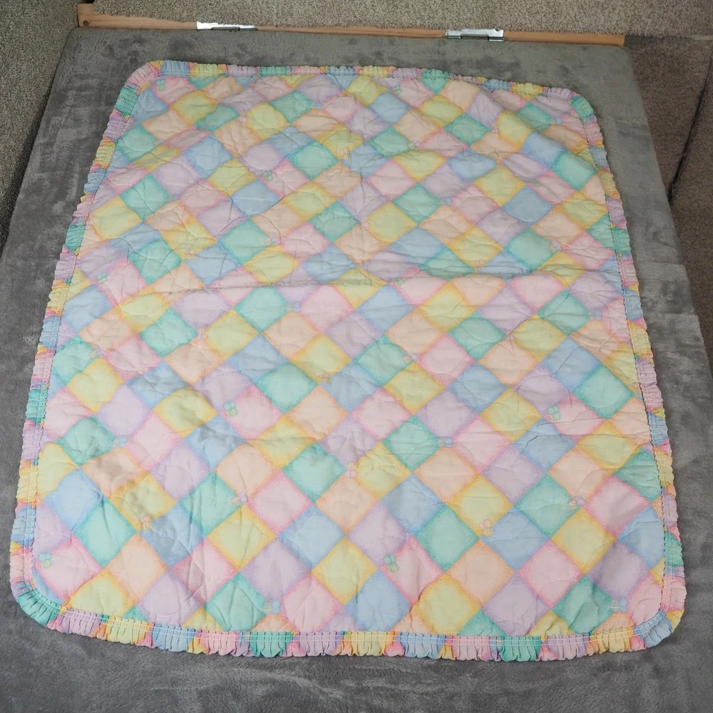 Vintage Carter's Pastel Ruffle Quilt Teddy Bears Honey Bees Blanket Reversible